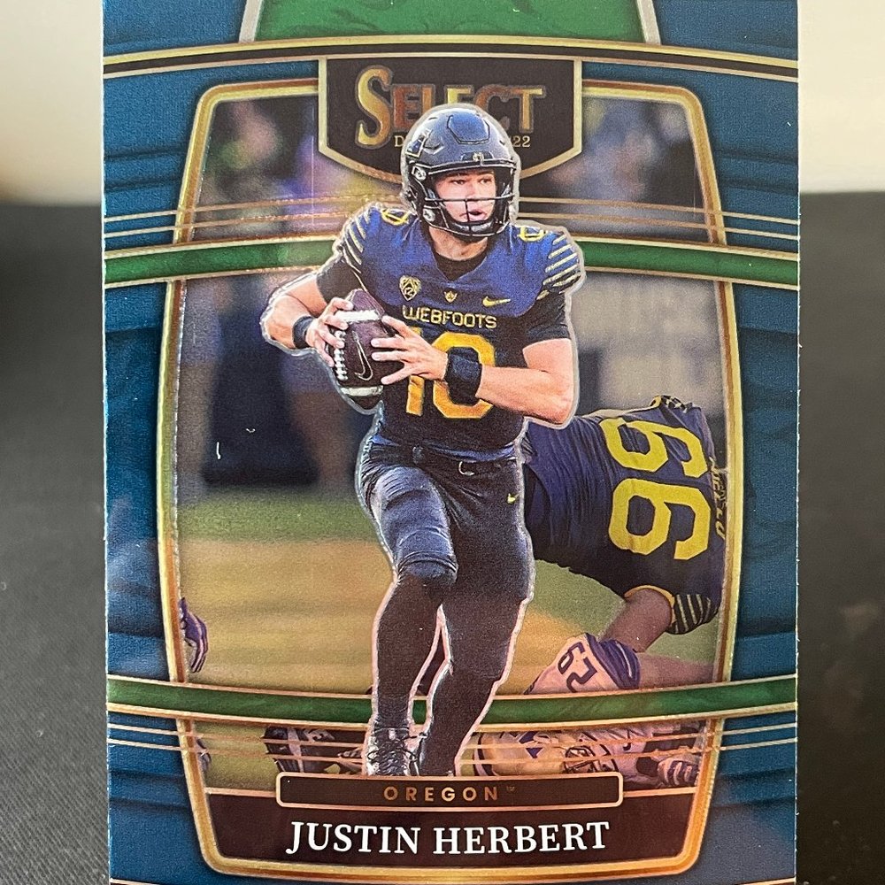 2022 Justin Herbert Blue Panini Select Card #38 L.A. Chargers
